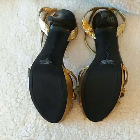 Marc Fisher gold platform sandals - Picture 6 of 6